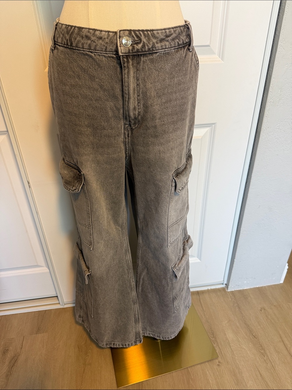Divided Brown Wide-Leg Cargo Pants